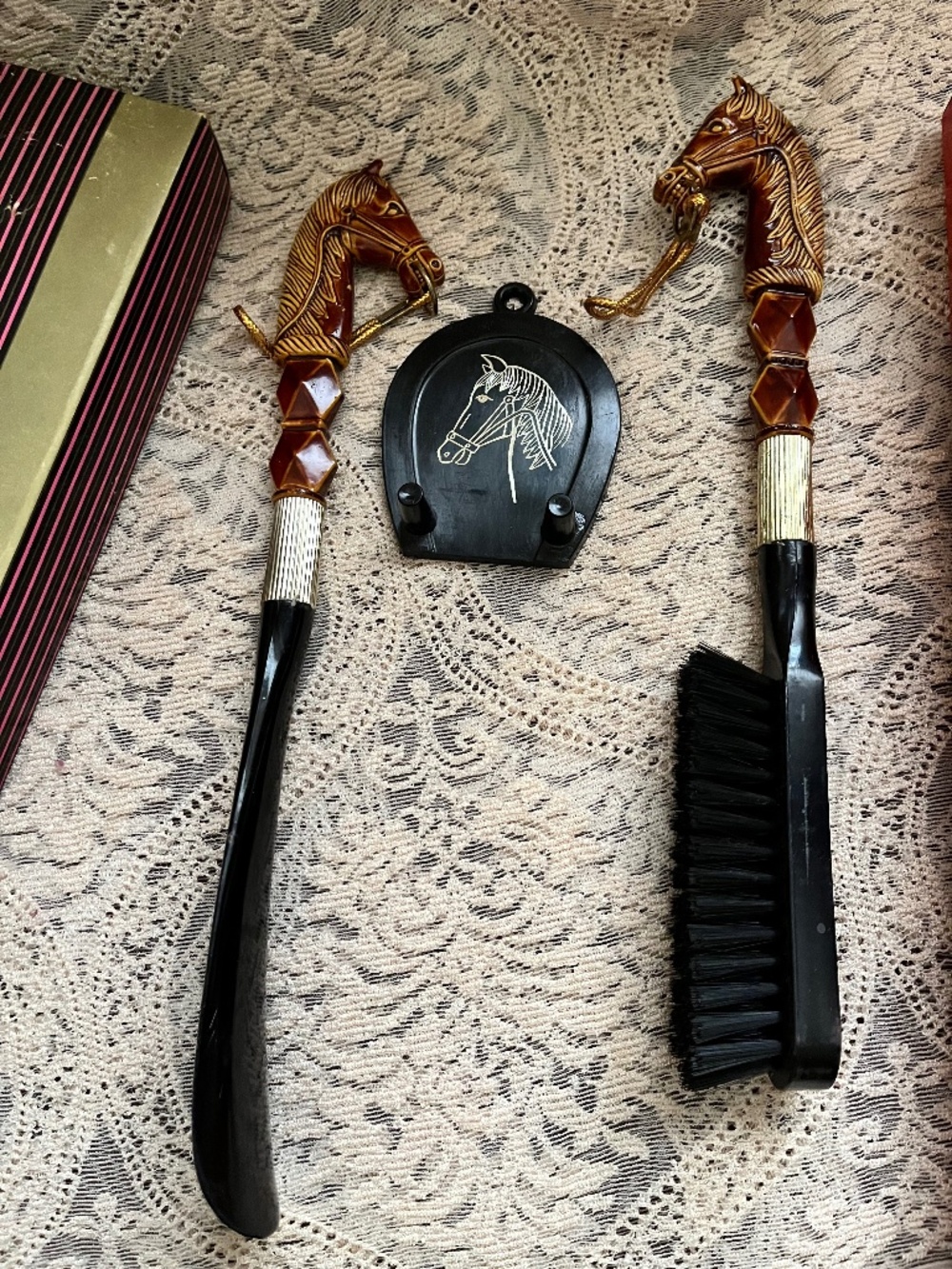 Vintage horse head shoe horn and shoe brush set with box